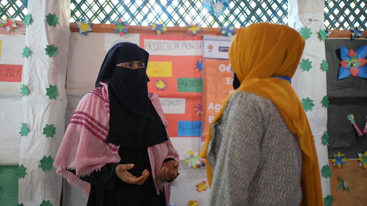 Bangladesh: Setera joined the leadership training from Mukti Cox's Bazar to help prevent gender-based violence, underage marriage, and resolving family conflict. Photo: Aimee Han/Oxfam. Oxfam acknowledges the support of the Australian Government through the Australian Humanitarian Partnership (AHP).