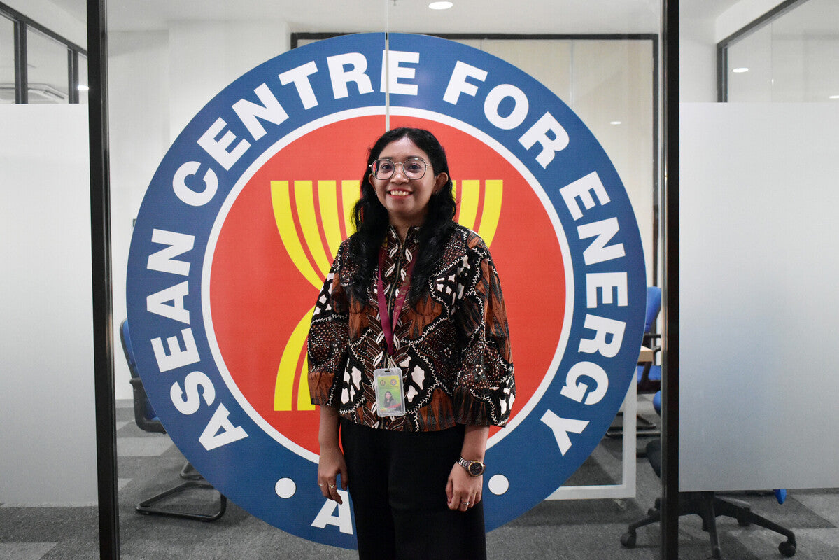 Jakarta: Rika Safrina is the Senior Analyst for Energy Modelling and Policy Planning at the ASEAN Centre for Energy (ACE) and has led research projects on just energy transition, as well as collaborated with governments and various organisations to address key energy issues in Southeast Asia. Photo: Caecilia Galih Krisnhamurti/Oxfam